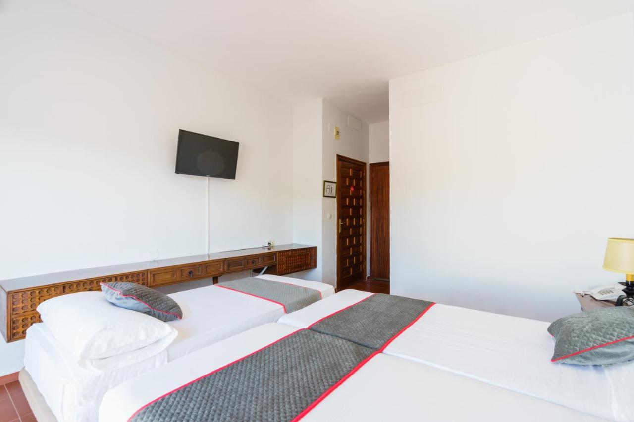 Venta Del Alto Hotel Las Cumbres By Vivere Stays El Garrobo Exteriör bild